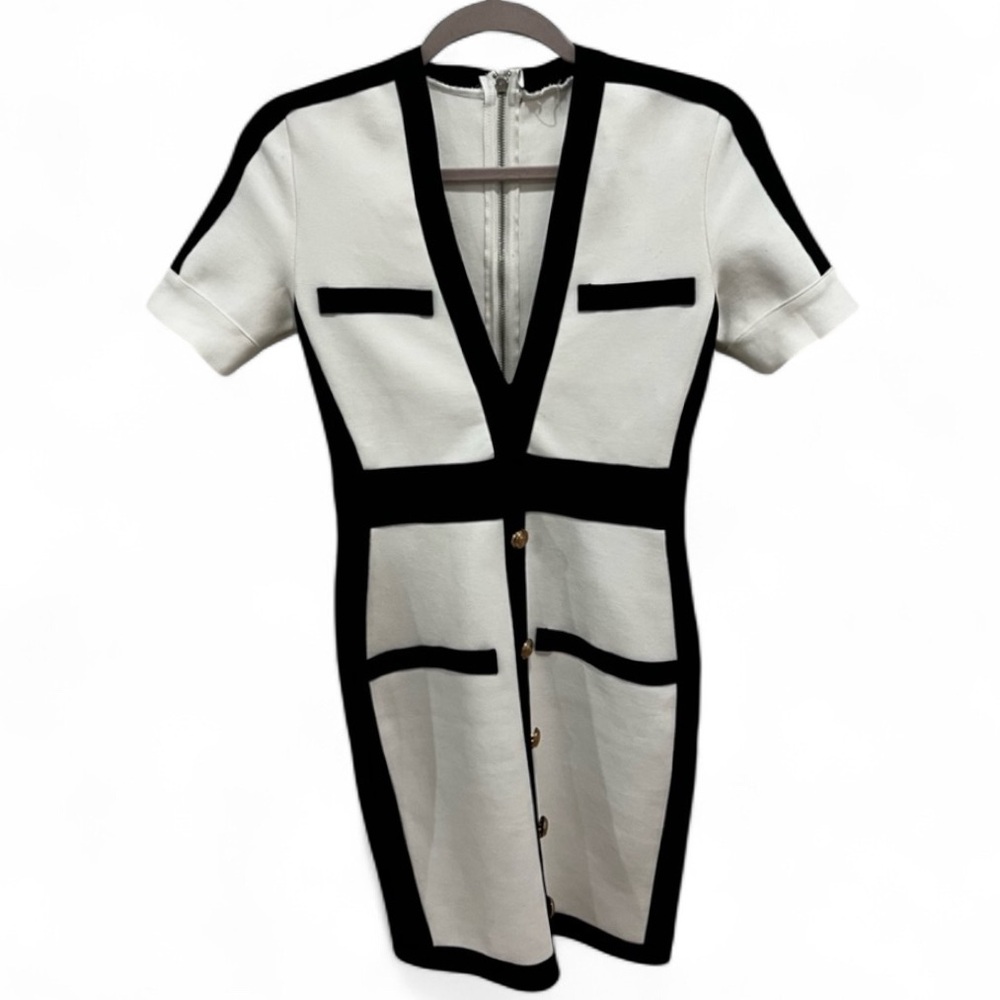 White bandage dress with short sleeves and buttons
